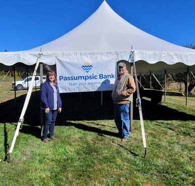 Tina Lunderville of Passumpsic Bank and Nigel Manley, NHVTCTA Program Coordinator